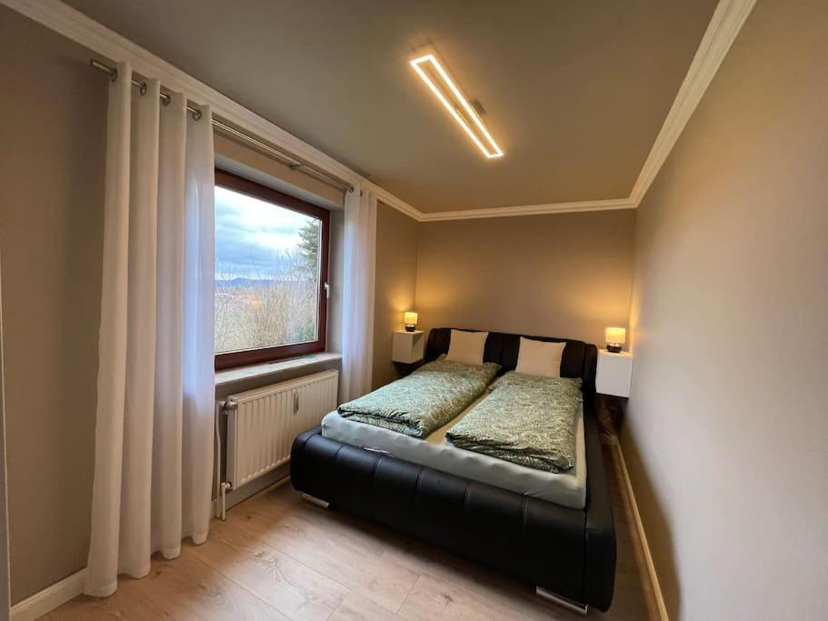 Ferienwohnung Leuchtbergblick Mit Terrasse Und Pkw Stellplatz Eschwege Εξωτερικό φωτογραφία